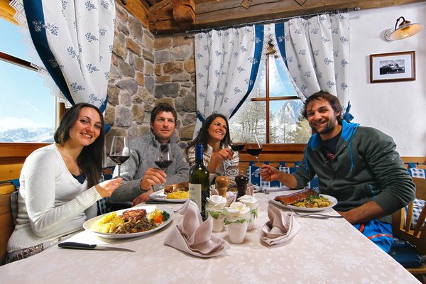Il ristorante Alba di Canazei (Canazei) Albolina Alpstyle