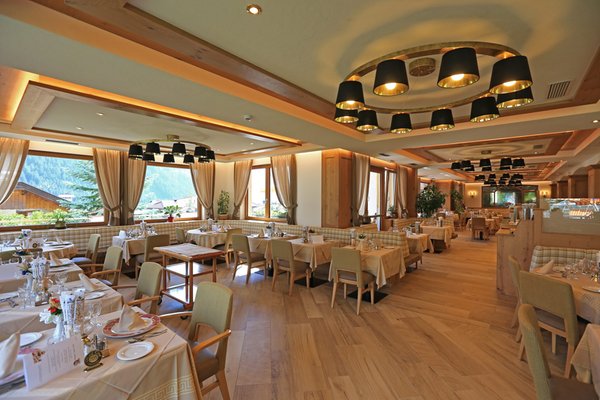 Das Restaurant Canazei Cèsa Tyrol