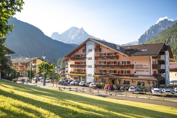 Foto Außenansicht Hotel Cristallo