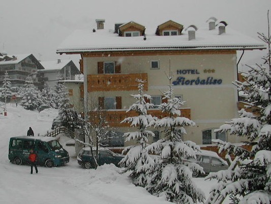 Foto esterno Albergo Fiordaliso