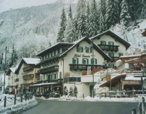 Photo exteriors Hotel Laurin