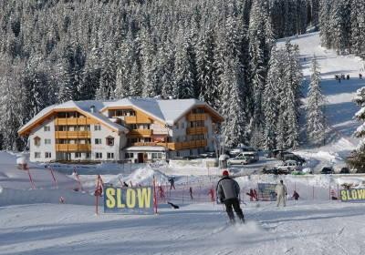 Foto esterno Hotel Lupo Bianco Wellness & Walking Hotel