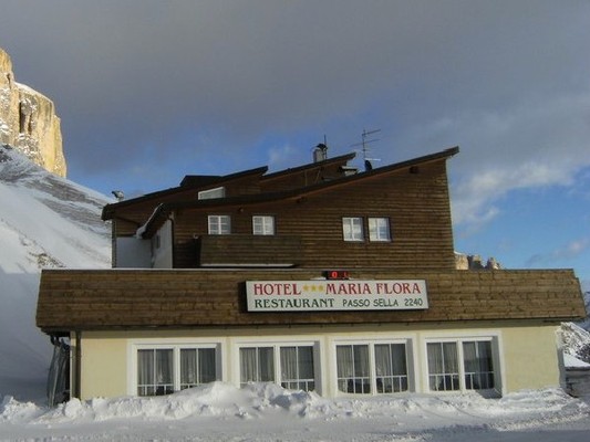 Foto Außenansicht Hotel Maria Flora
