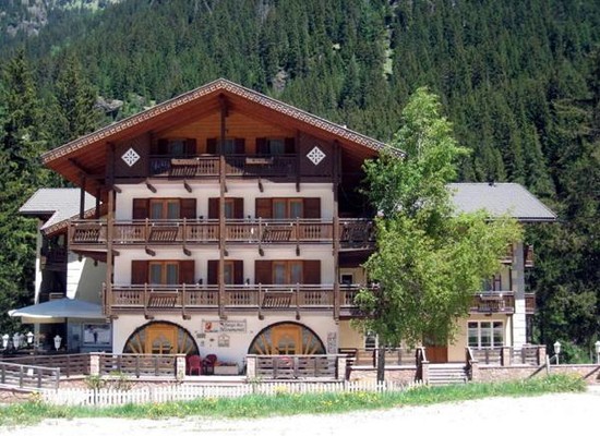 Foto Außenansicht Hotel Majon Miramonti