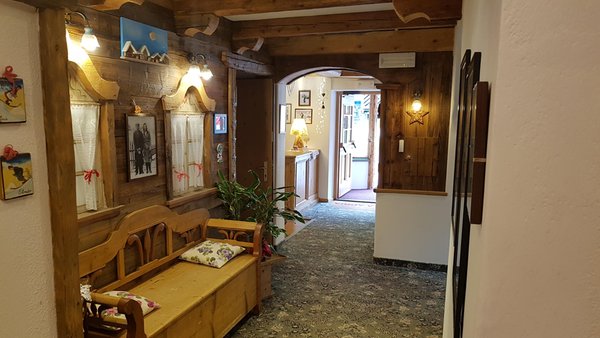 La hall