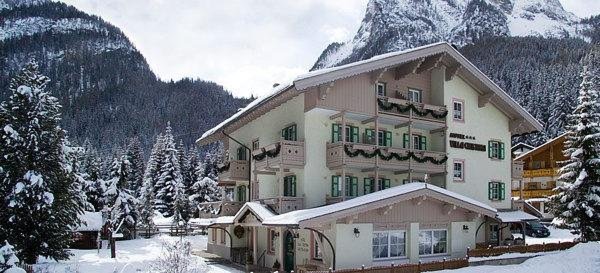 Foto invernale di presentazione Hotel Alpine Boutique Villa Cristina