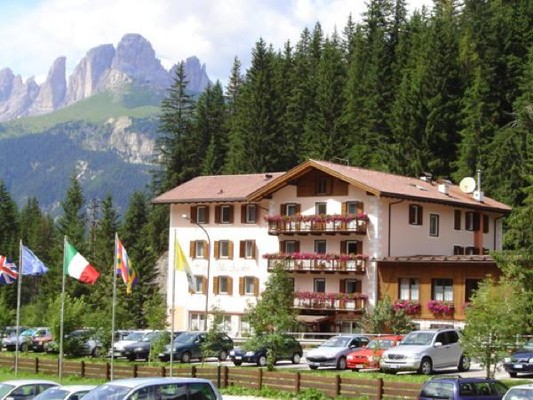 Foto esterno Albergo Villa Agomer