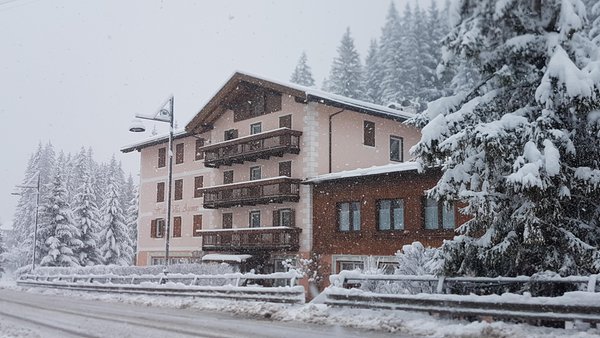 Foto invernale di presentazione Albergo Villa Agomer