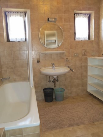Photo of the bathroom Farmhouse apartments Larjëi