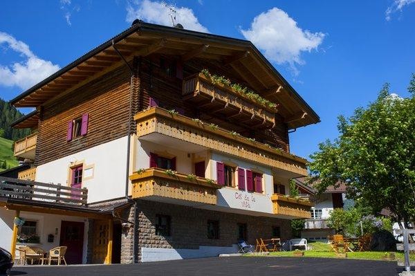 Foto Außenansicht Garni Col da la Vila