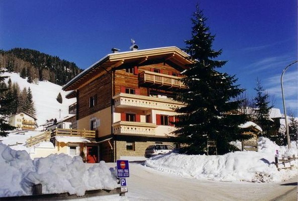 Foto esterno Garni Col da la Vila