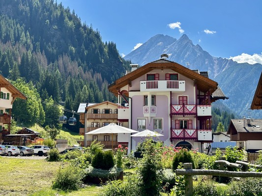 Foto esterno B&B + Appartamenti Cèsa Planber