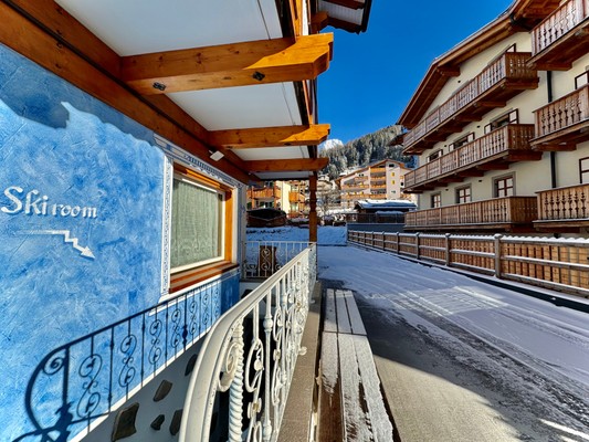 Foto esterno B&B + Appartamenti Cèsa Planber
