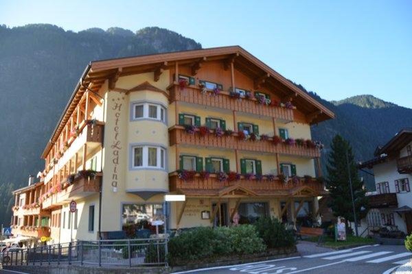 Foto estiva di presentazione Ladina Holiday - Hotel 3 stelle sup.