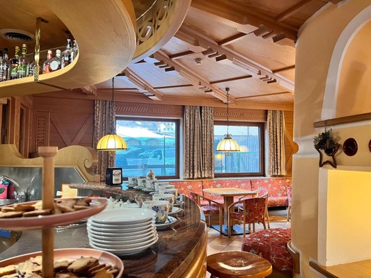 Il ristorante Campitello di Fassa Rododendro