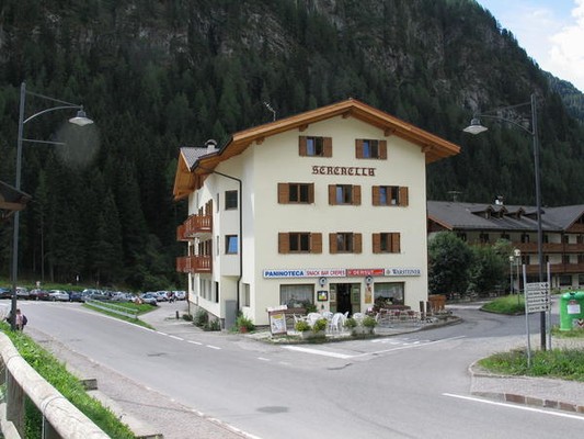 Foto esterno Hotel Sella Ronda - Serenella