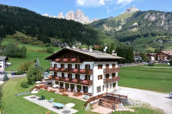 Foto esterno B&B-Hotel + Residence Cèsa Edelweiss