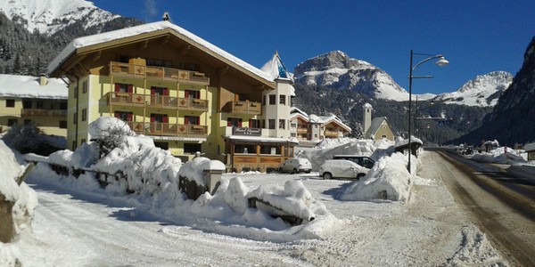 Foto Außenansicht Hotel Ciamol