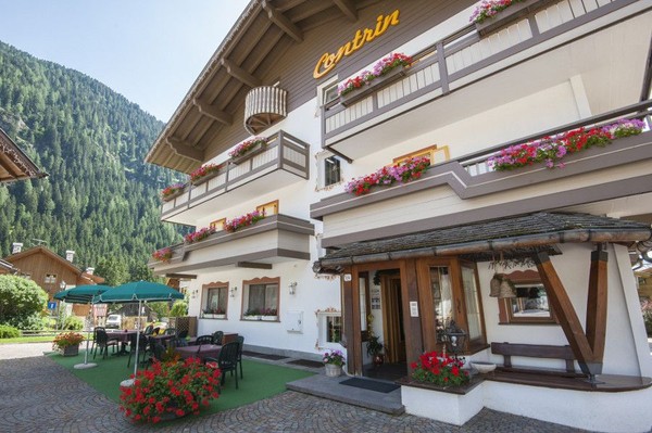 Photo exteriors B&B-Hotel Contrin