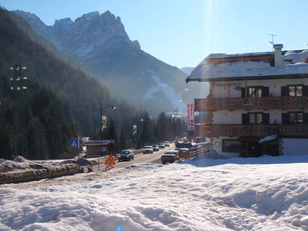 Foto esterno in inverno Vajolet