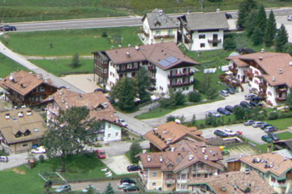 La posizione Garni (B&B) Tyrolia Fontanazzo (Mazzin)
