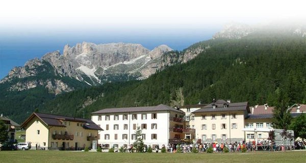 Sommer Präsentationsbild Hotel Soggiorno Dolomiti