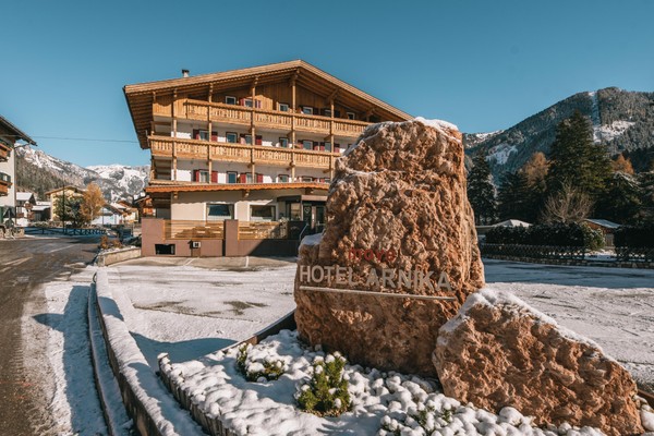 Photo exteriors Arnika Dolomiti Move Hotel