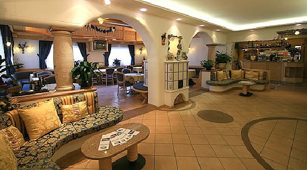 Foto del bar Hotel Chalet Alaska
