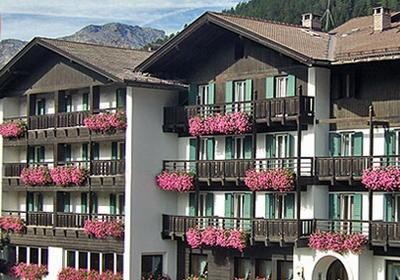 Photo exteriors Hotel Monzoni