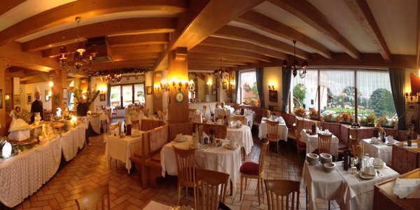 Das Restaurant Pozza di Fassa Park Hotel Mater Dei