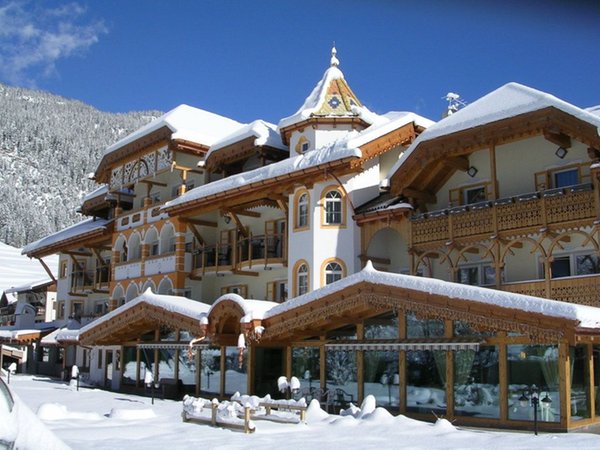 Foto invernale di presentazione Hotel Renè - Dolomites Boutique Hotel