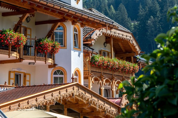 Foto esterno Hotel Renè - Dolomites Boutique Hotel