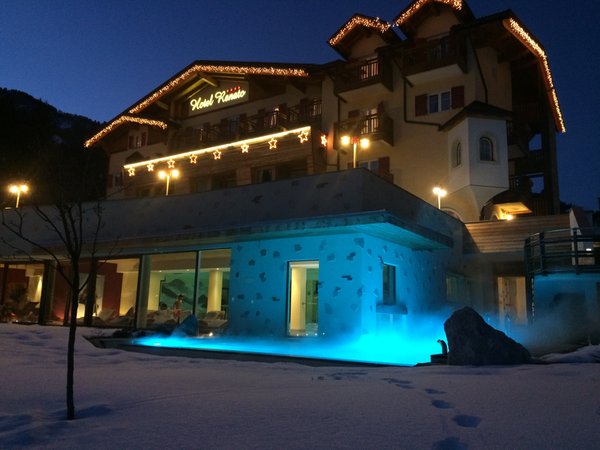 Foto esterno in estate Nature & Wellness Hotel Renato