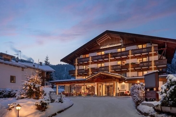 Photo exteriors Hotel Catinaccio