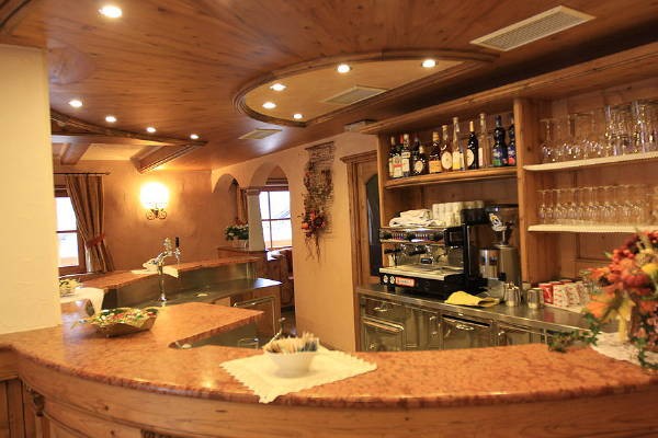 Foto von der Bar Dolasilla Park Hotel