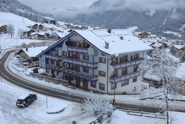 Foto esterno Albergo Vael