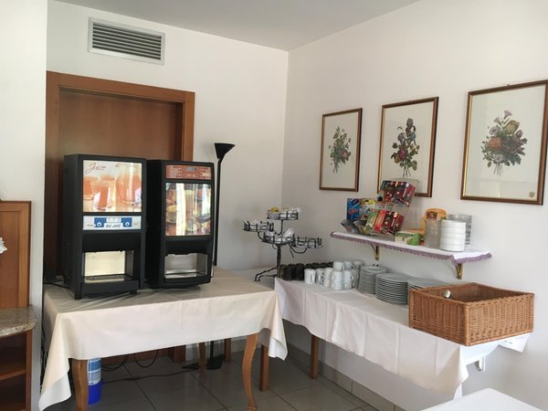 The breakfast Enrosadira - B&B (Garni) 3 stars sup.