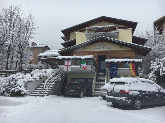 Photo exteriors Garni (B&B) Enrosadira