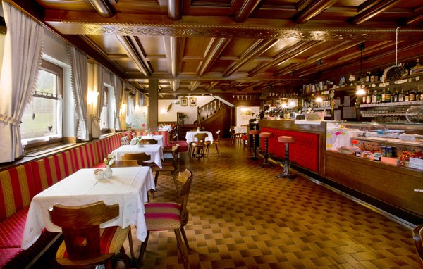 Il ristorante Soraga Al Lago