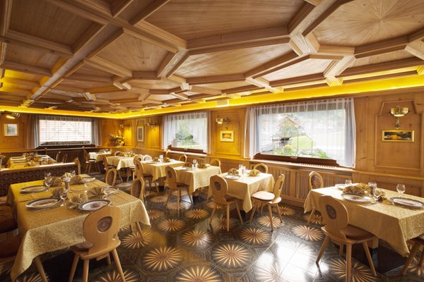 Il ristorante Soraga Al Lago