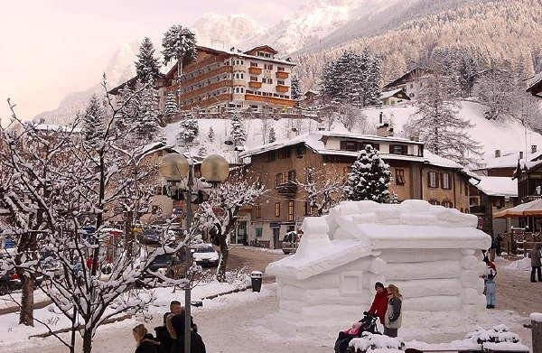 Foto Außenansicht Hotel Catinaccio Rosengarten