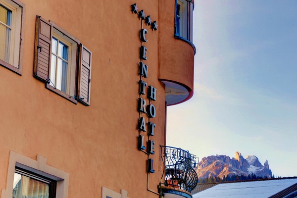Photo exteriors Central Hotel
