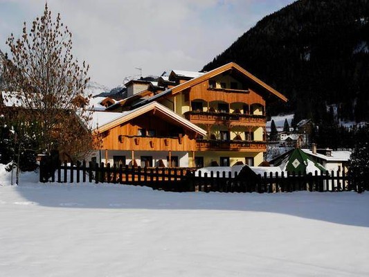 Foto esterno Dolce Casa Family Hotel & SPA