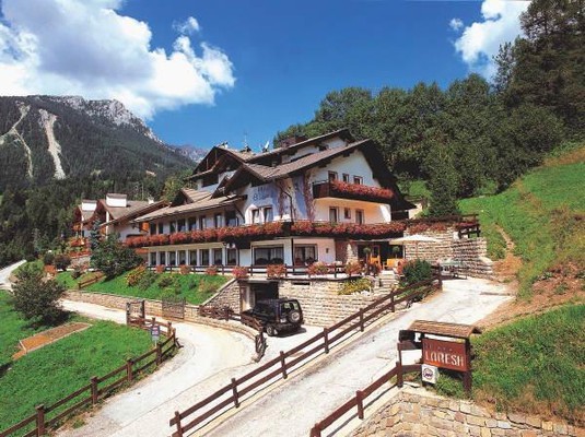 Foto esterno Albergo El Laresh