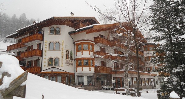 Foto Außenansicht Hotel La Soldanella