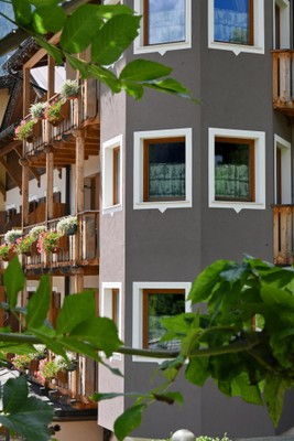 Photo exteriors Hotel Patrizia Dolomites Glamour