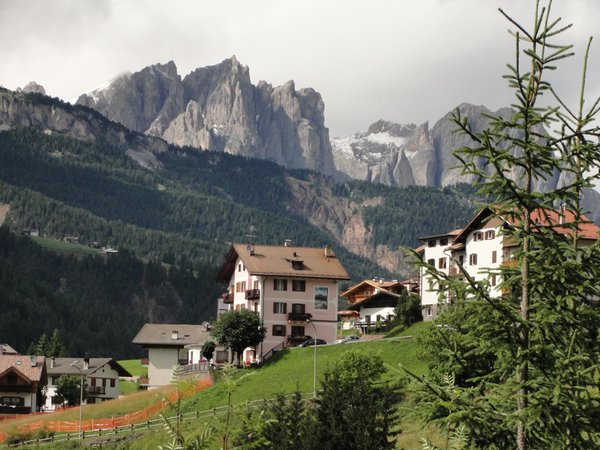 Foto esterno in estate Miravalle