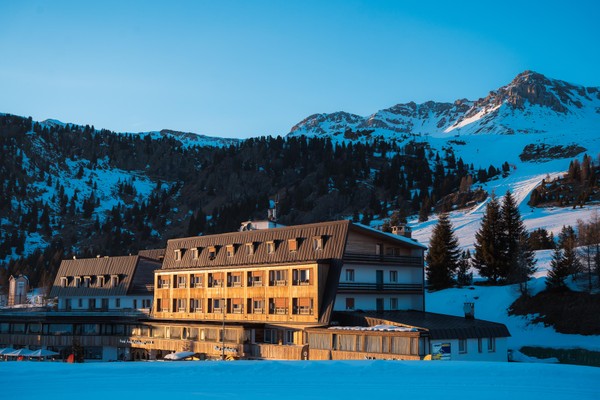 Foto esterno Hotel Arnika Wellness