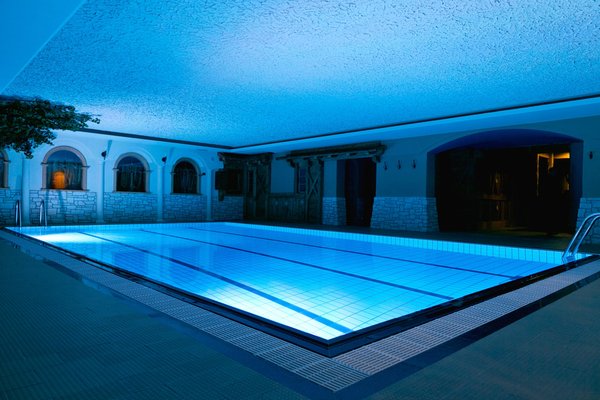 La piscina Hotel Arnika Wellness