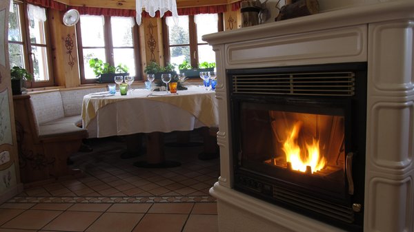 The restaurant Passo San Pellegrino Miralago